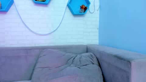    online show from February 12, 6:09 pm