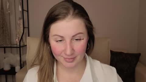 Helen online show from December 22, 7:59 am