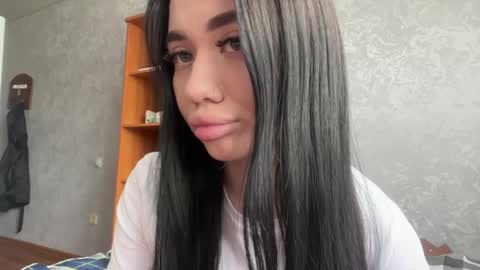 lilian online show from April 20, 2:03 am