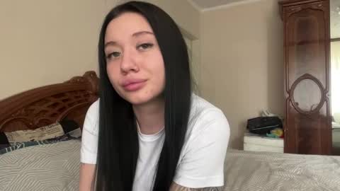 lilian online show from April 15, 7:23 am