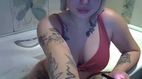 helga_now online show from November 1, 10:53 pm