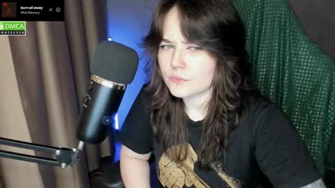 Red online show from April 3, 9:00 pm