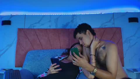 H E L L   AND  D A N T E online show from December 5, 2:11 am