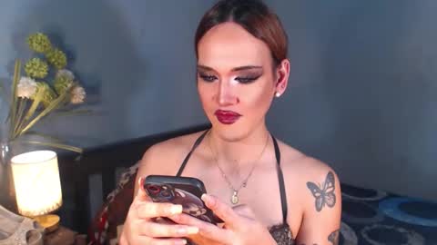 hellatarahathor online show from April 25, 1:52 pm