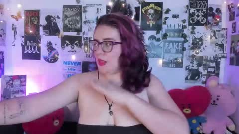 hellen online show from February 5, 5:00 am