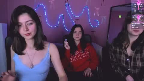 Helli online show from April 10, 7:18 pm