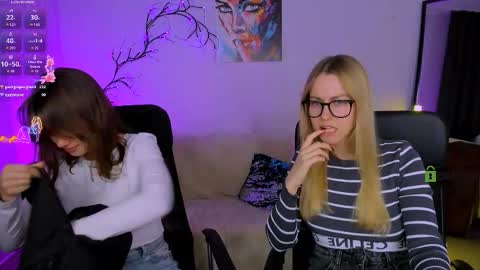 Snapshot of helli_belli chatting on September 27, 8:06 pm Helli online show from September 27, 8:06 pm