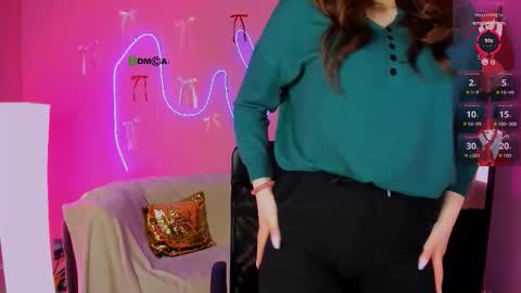 Helli online show from March 15, 8:45 pm