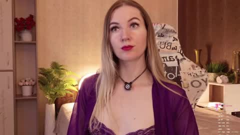 Alisia  Monday to Friday from 10 am to 4 pm GMT 2 online show from May 21, 8:32 am