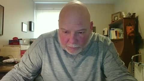 helloforfun111 online show from March 23, 2:22 pm