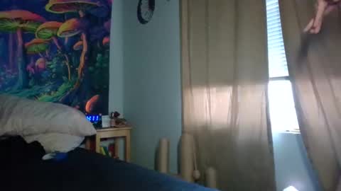 Snapshot of hellok1tty666 chatting on January 17, 12:10 am Luci online show from January 17, 12:10 am