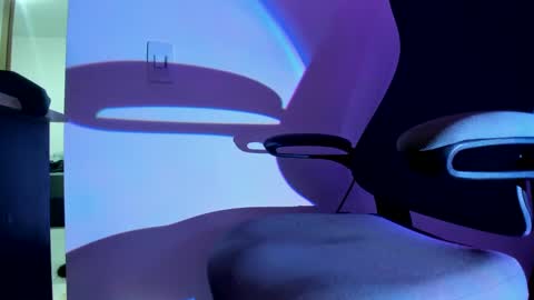 Owner of your wallet  online show from February 17, 5:25 am