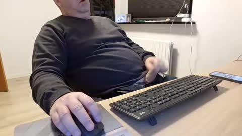 henrikrp1971 online show from January 5, 9:03 pm