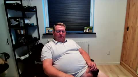 henrikrp1971 online show from August 8, 7:02 pm