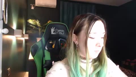 Hentaishiing online show from June 16, 6:01 pm