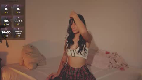 Hello I am Valentina independent Colombian model I love sensuality and pleasure welcome online show from September 28, 8:29 pm