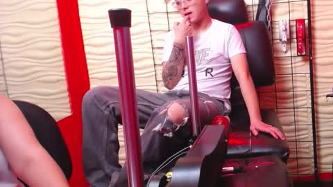 hera n zeus online show from December 17, 9:21 pm