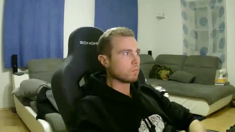 John Pearl online show from February 25, 8:34 pm