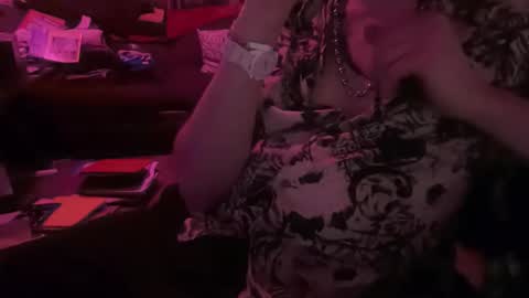 hereforonething888 online show from April 2, 5:59 am