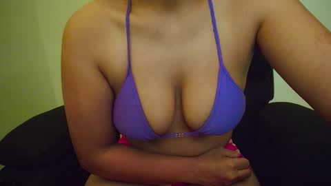 Charlotte Y Crystal online show from January 15, 11:52 am