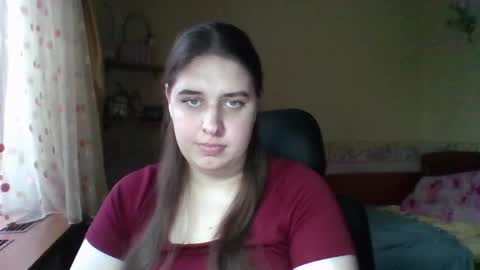 hess_luna_ online show from December 5, 10:47 am