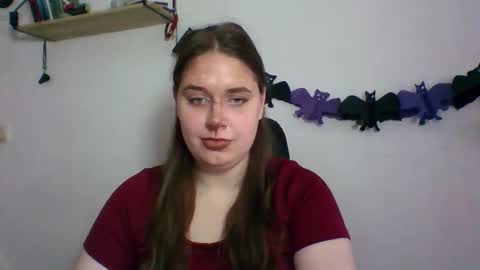 Snapshot of hess_luna_ chatting on October 22, 9:34 am hess_luna_ online show from October 22, 9:34 am