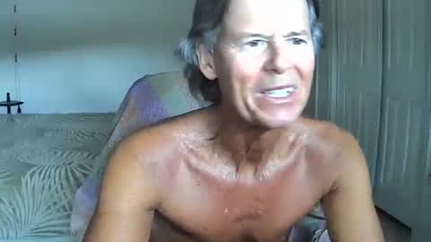 hewes1 online show from May 17, 8:18 pm