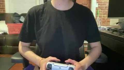 Snapshot of heybluebabe chatting on March 5, 3:08 am Blue  online show from March 5, 3:08 am