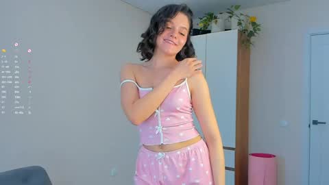 Laura online show from May 13, 1:43 pm