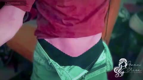 Gwen Elise online show from November 11, 12:24 am