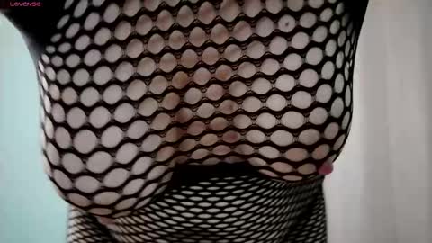 hhuutry online show from December 15, 6:31 am