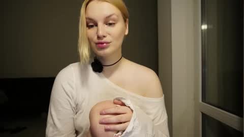 Ana online show from December 3, 6:30 pm