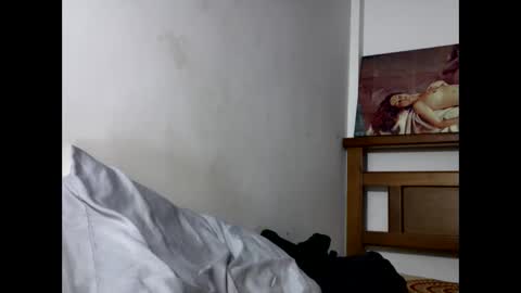 hideonbush online show from April 16, 10:34 pm