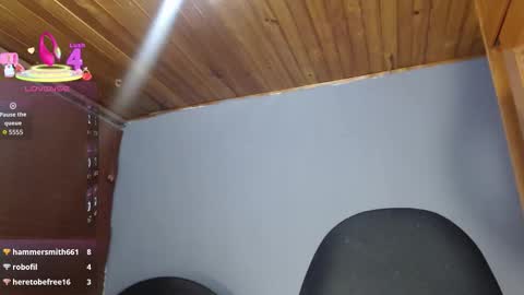 hilaril18 online show from December 17, 12:28 am