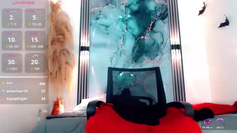 Hilary Avilan online show from September 30, 7:57 pm