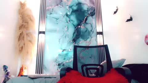 Hilary Avilan online show from September 8, 7:13 pm