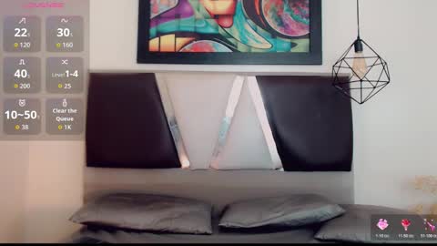 Hilary Avilan online show from January 7, 7:30 pm