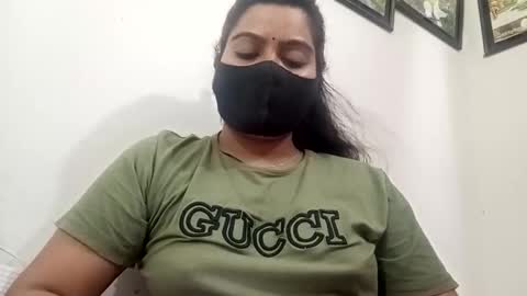 himuhimu22 online show from October 27, 8:31 pm