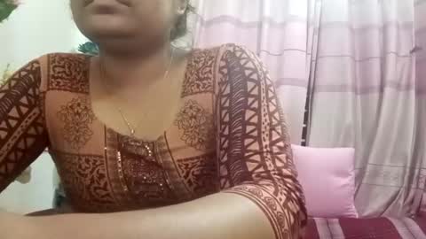 himuhimu22 online show from March 6, 1:35 pm