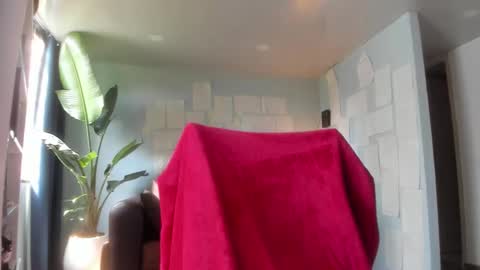 Hinnata online show from February 2, 6:59 pm