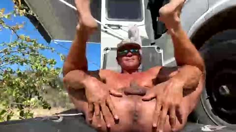 Hippie Jijm online show from January 18, 6:50 pm