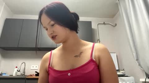 Viola online show from October 22, 2:08 pm