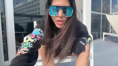 hishersof online show from December 15, 4:59 pm