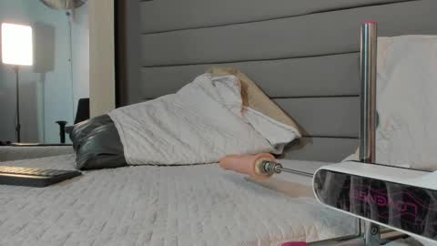 Hisoka online show from September 9, 11:27 pm