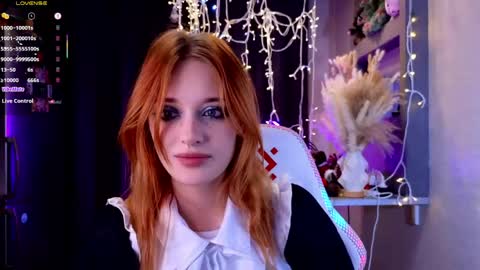 Ella online show from April 18, 7:07 pm