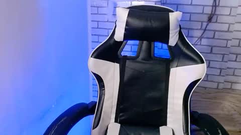 Kim3 online show from December 16, 12:00 pm