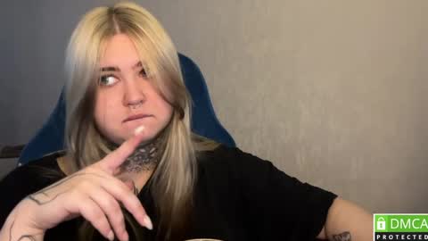 hoffmanite online show from April 19, 8:04 am