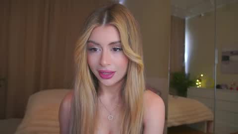 Moni Monica online show from March 24, 8:09 am