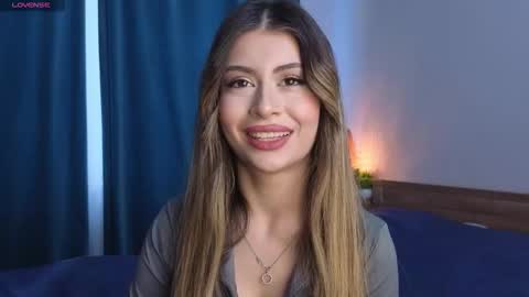 Moni Monica online show from February 3, 8:07 am