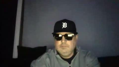 holden_minutz online show from February 6, 7:01 am